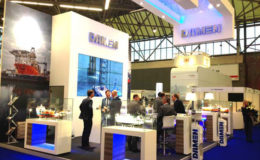 Videowall portfolio 3x3 ingebouwd in stand.